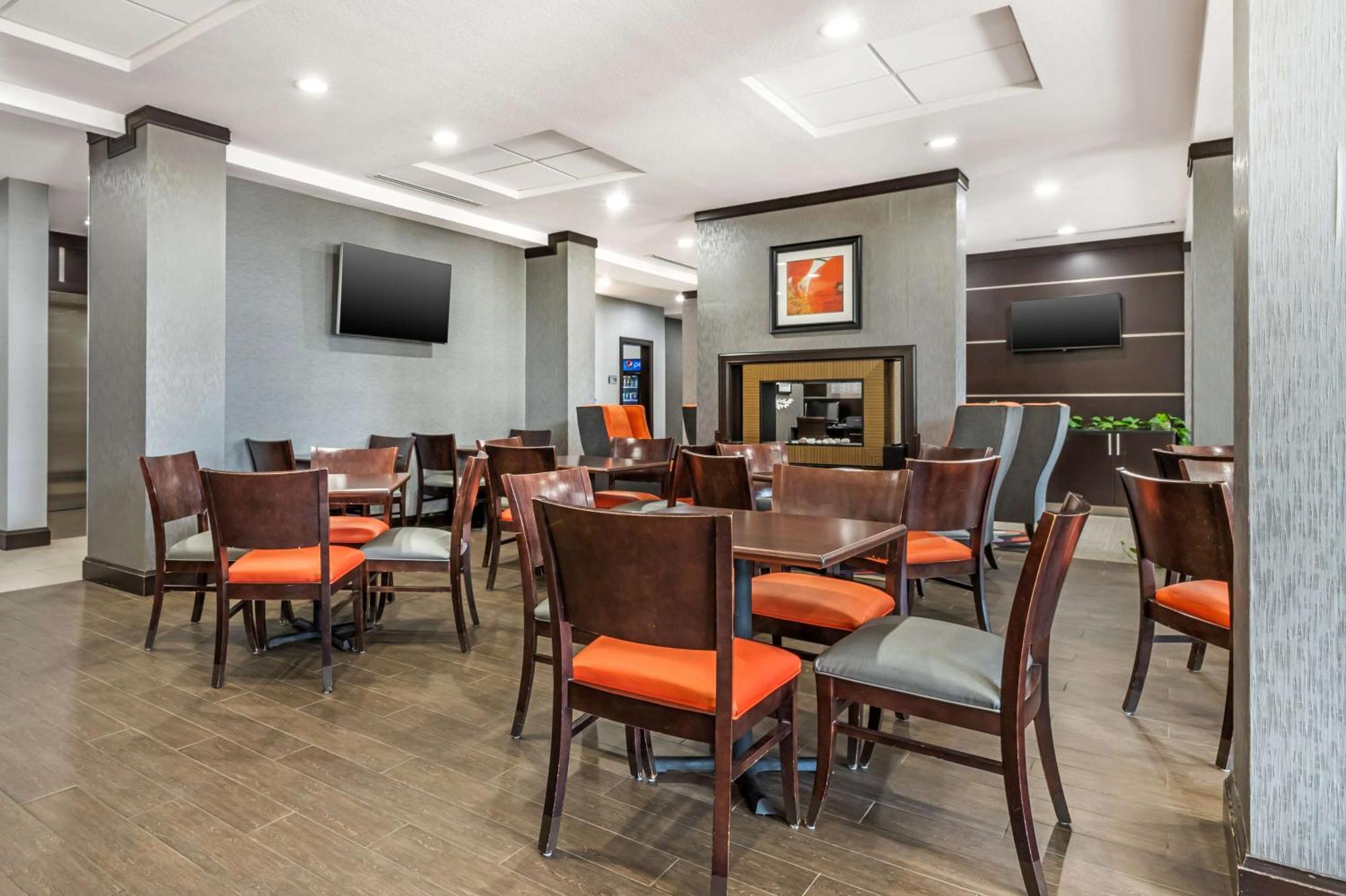 Best Western Plus Coweta'S 1St Hotel Exterior foto